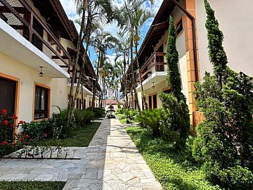 Sobrado em Condom�nio � Venda